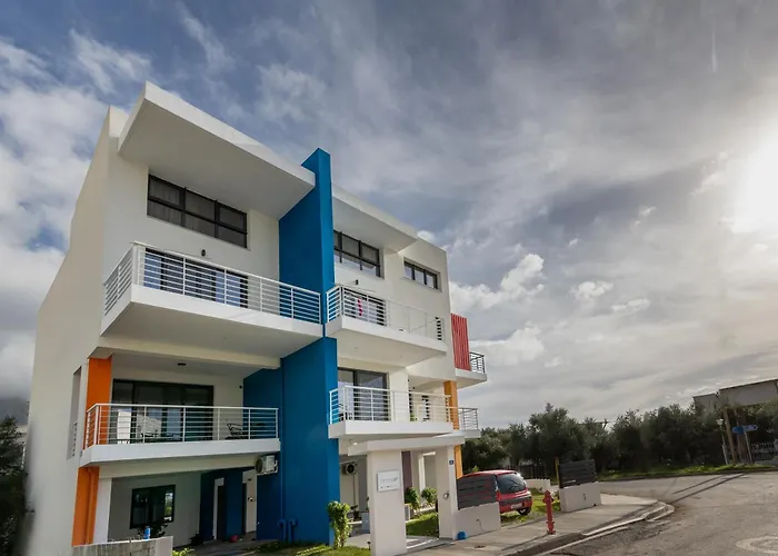 Pagani Blue - Luxury Maisonette B2 *