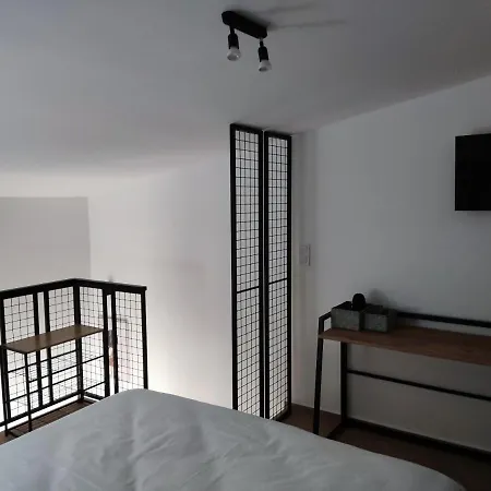 Pagani Blue - Luxury Maisonette B2 칼라마타