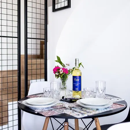 Pagani Blue - Luxury Maisonette B2 Apartment